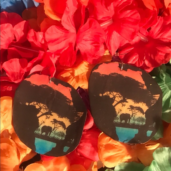 💙💛Handmade Earrings💙💛 - Picture 3 of 8